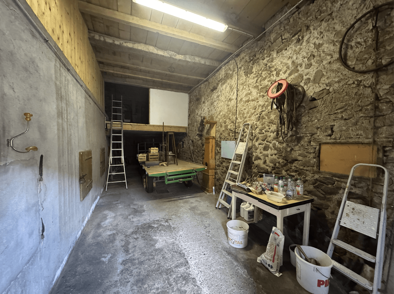 photo_1f1f57624401b36aacdd4434faa6bcf7