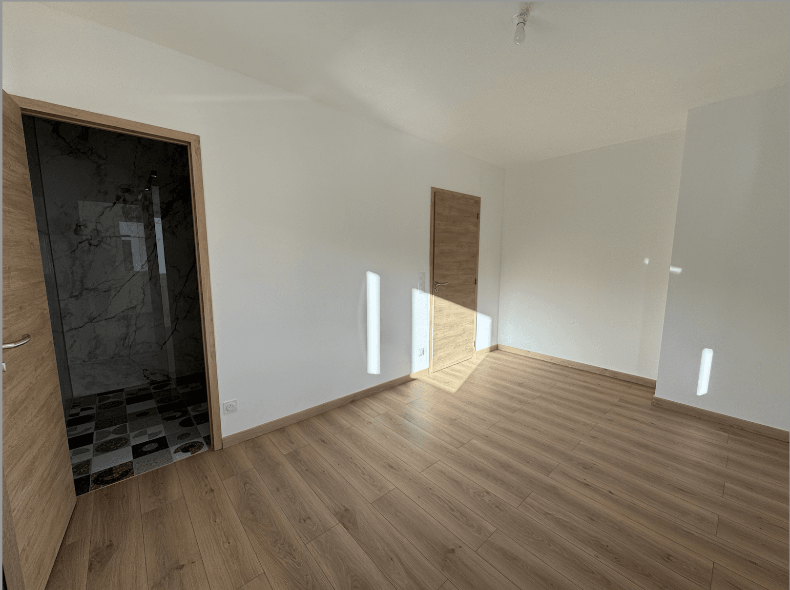 photo_7e801fb39c6846f92496651054ffc500