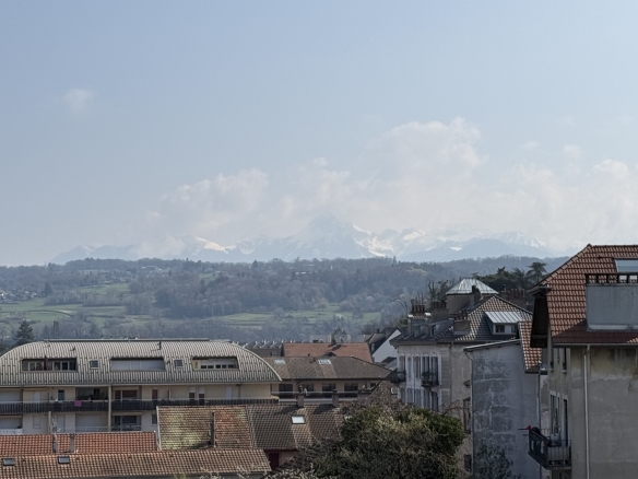T2 en dernier étage au centre de Thonon