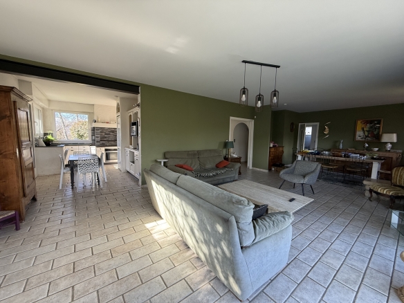 A vendre maison de plain pieds sur terrain de 1980m2 à THONO