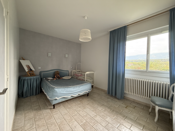 A vendre maison de plain pieds sur terrain de 1980m2 à THONO