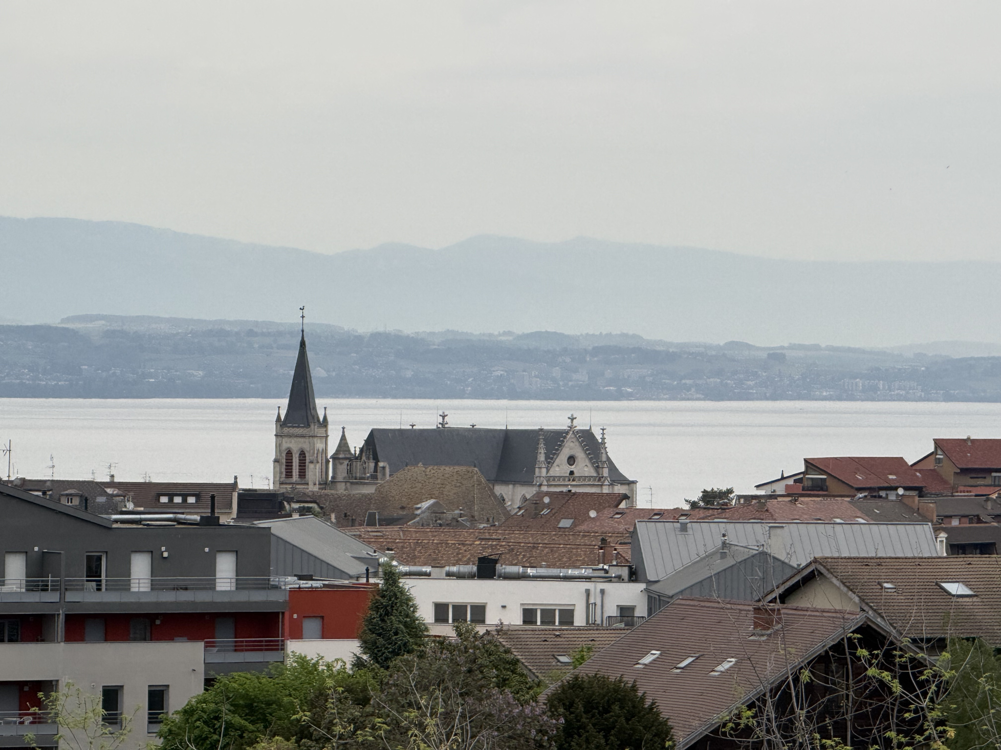 photo_052bd449d6f60769a37e67574ce066f7.jpg Type 4 Vue lac dernier étage – Thonon