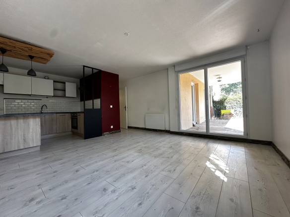 A vendre: T3 en RDJ, secteur Hopital