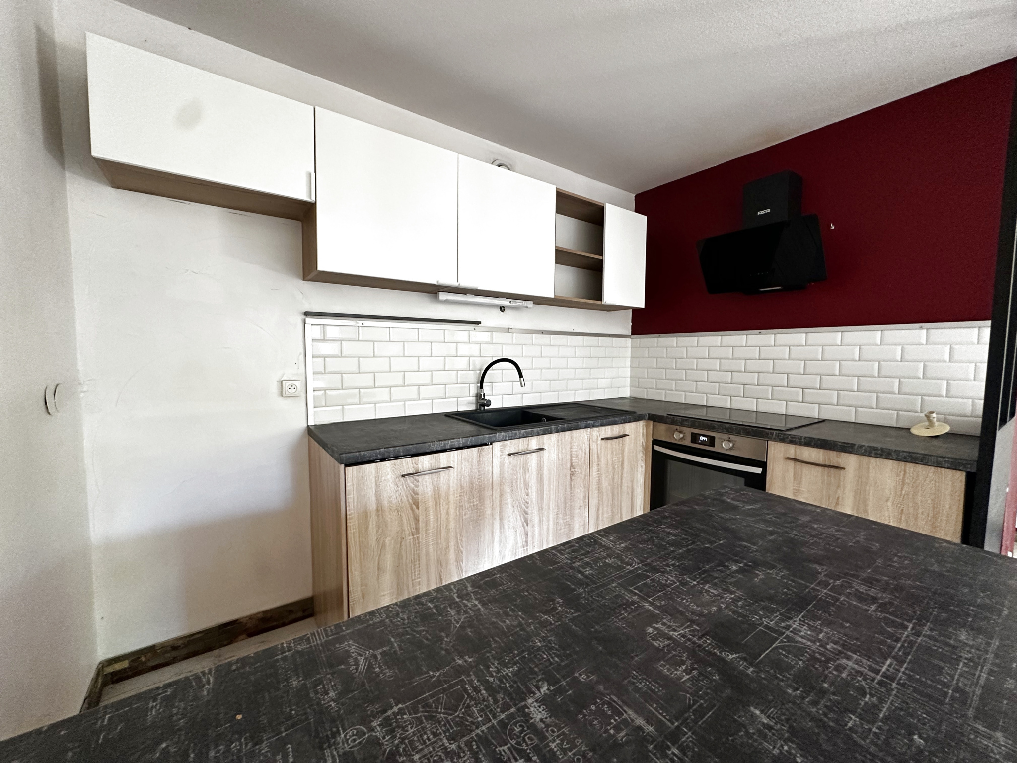 A vendre: T3 en RDJ, secteur Hopital