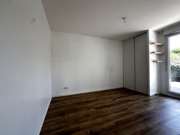 A vendre: T3 en RDJ, secteur Hopital