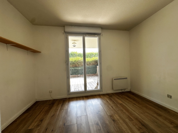A vendre: T3 en RDJ, secteur Hopital