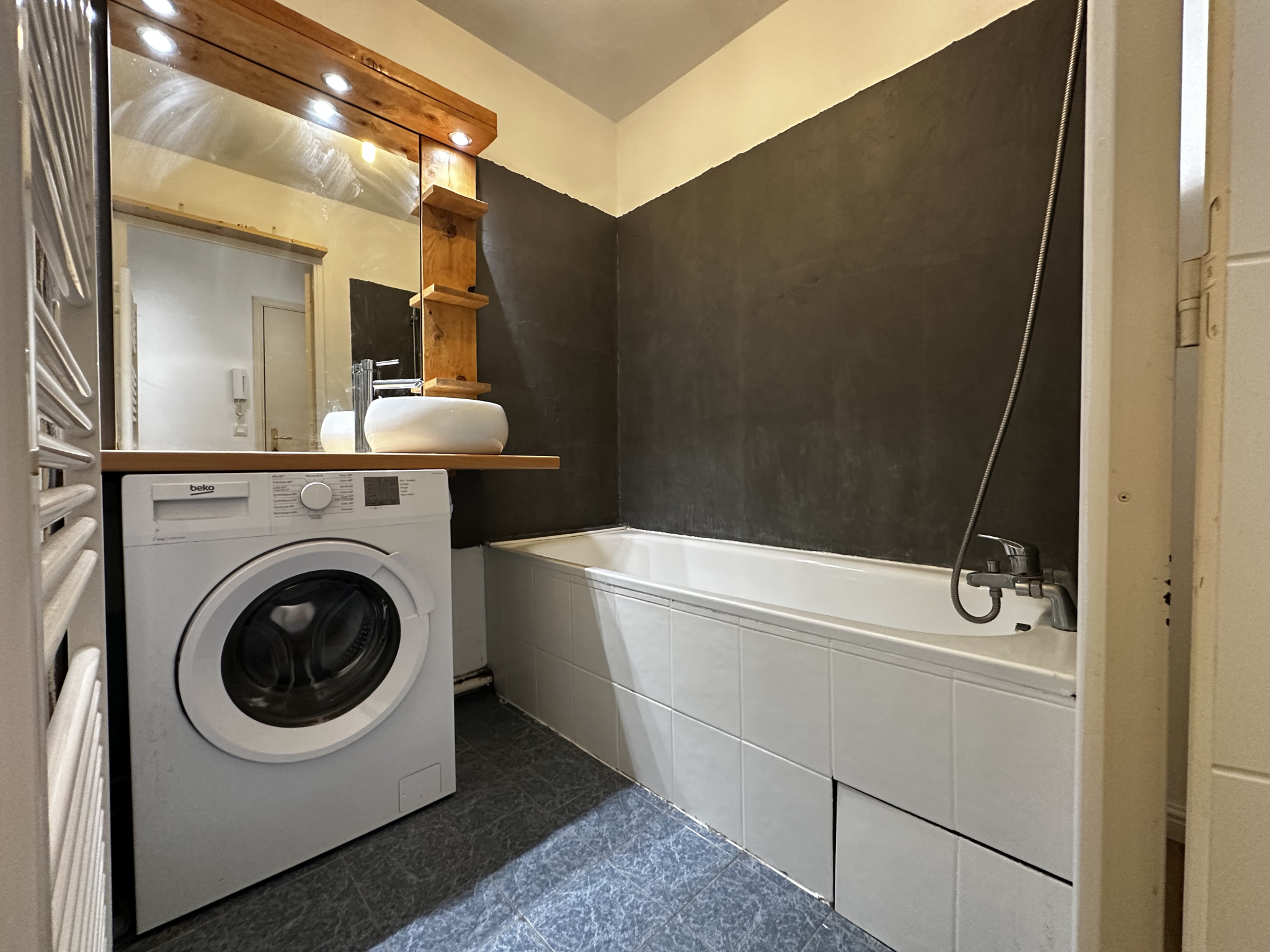 A vendre: T3 en RDJ, secteur Hopital
