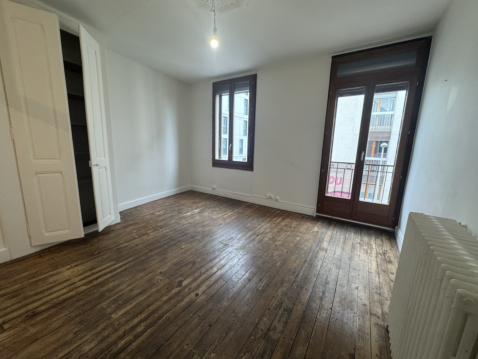 INVESTISSEURS   210 m2 À TRANSFORMER SELON VOS ENVIES EN CEN